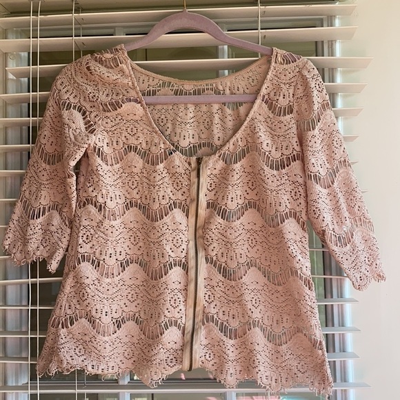 Zara Lace Top - Picture 2 of 3